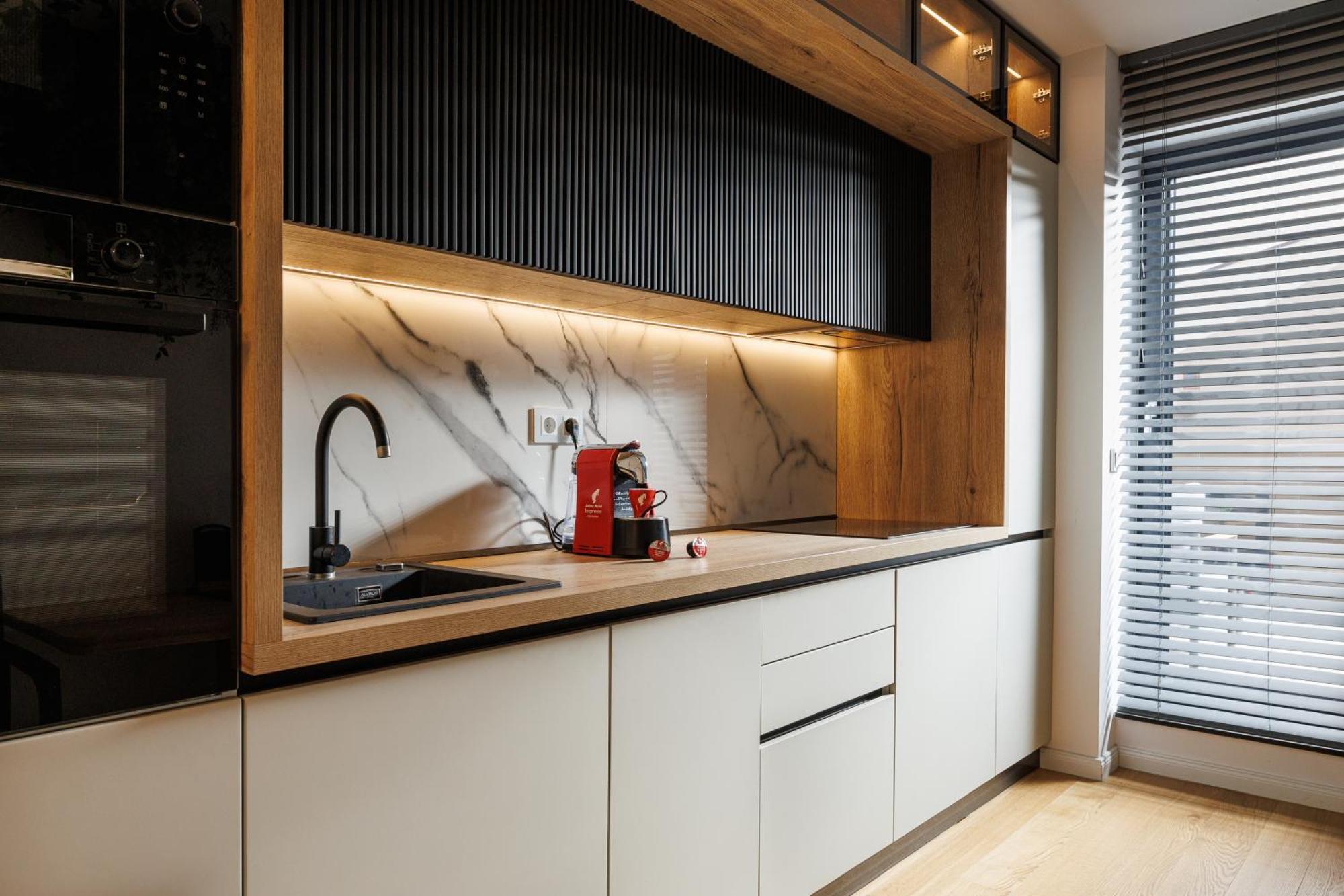 Pure Living Apartment W. Private Parking Брашов Экстерьер фото
